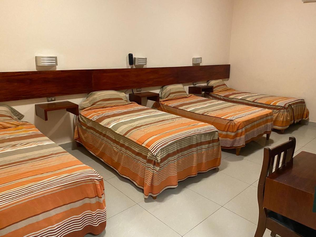 Tariri Hotel Пукальпа Екстер'єр фото