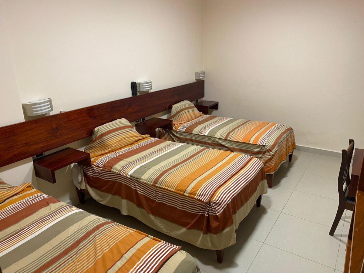 Tariri Hotel Пукальпа Екстер'єр фото
