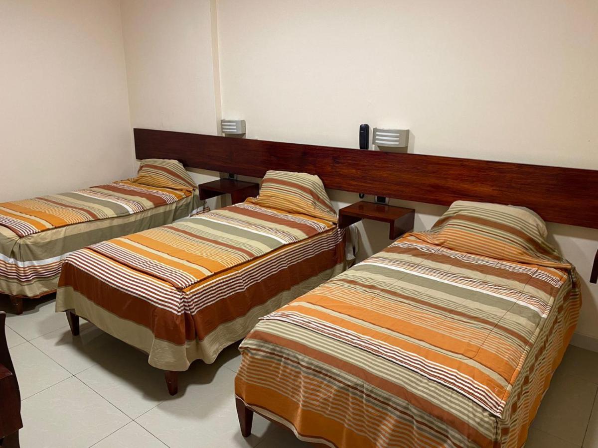 Tariri Hotel Пукальпа Екстер'єр фото