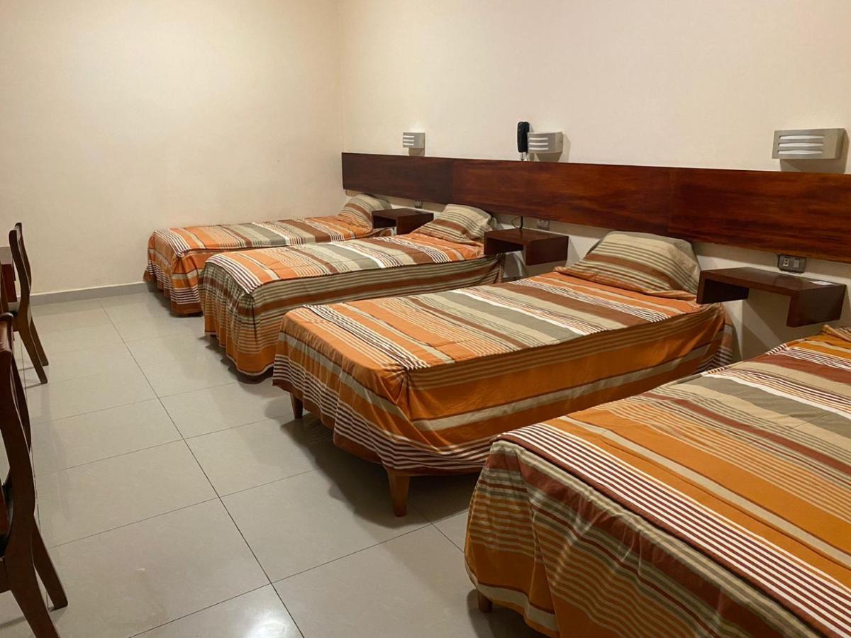 Tariri Hotel Пукальпа Екстер'єр фото