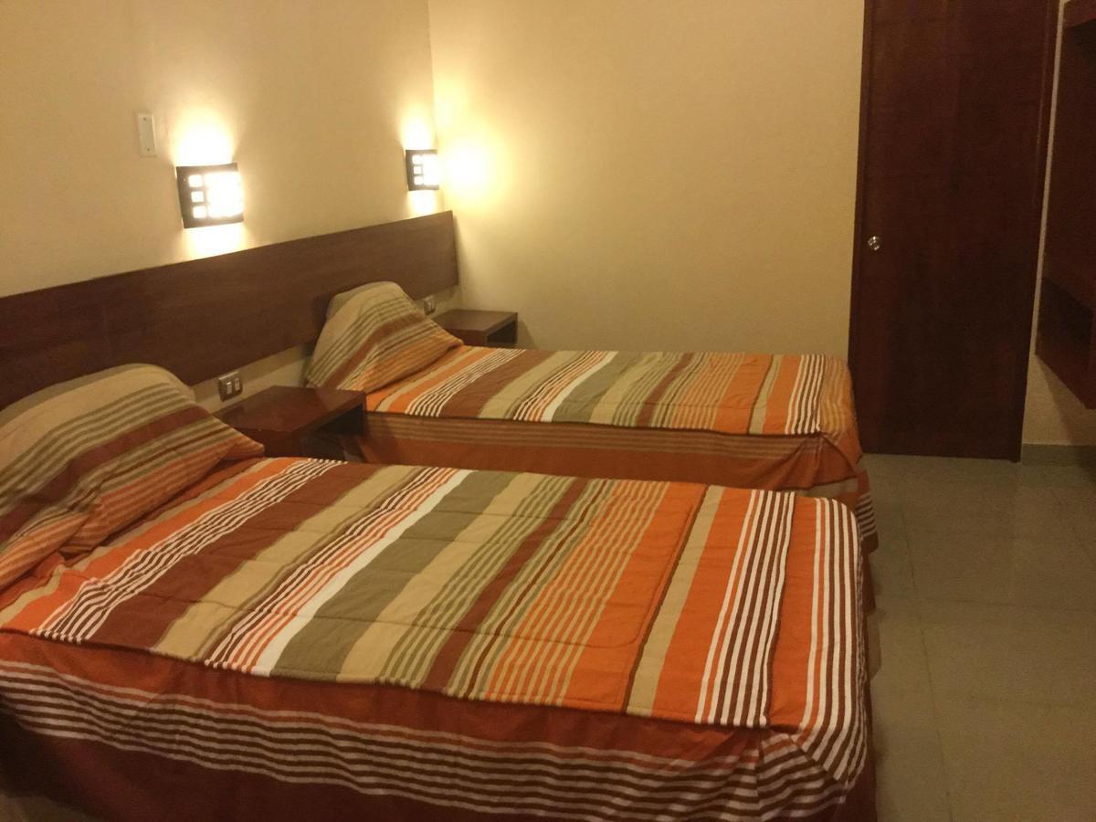 Tariri Hotel Пукальпа Екстер'єр фото