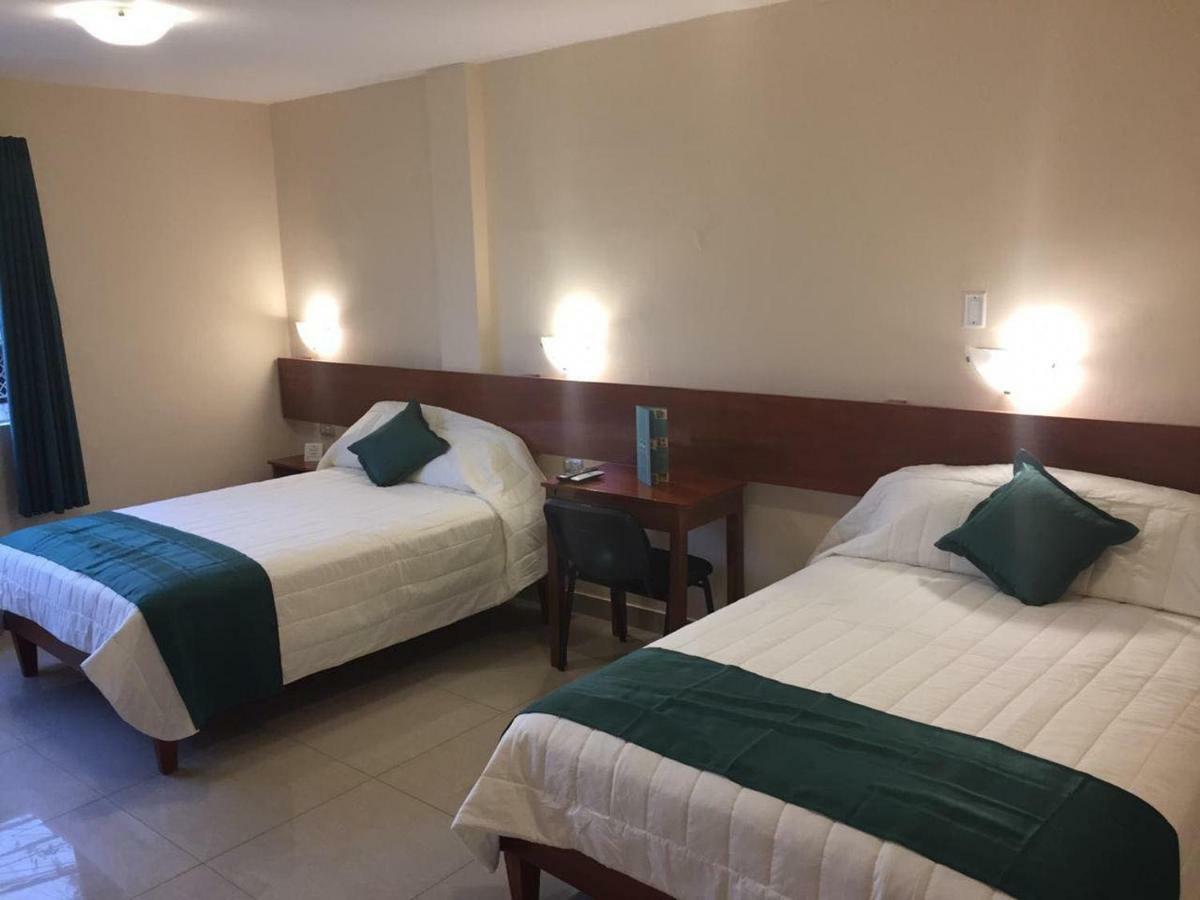 Tariri Hotel Пукальпа Екстер'єр фото
