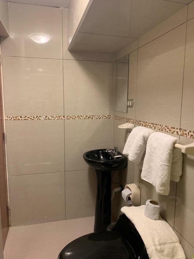 Tariri Hotel Пукальпа Екстер'єр фото
