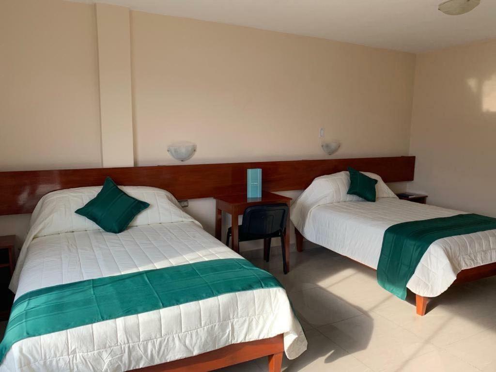 Tariri Hotel Пукальпа Екстер'єр фото